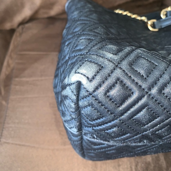 Tory Burch Fleming Tote! VERY GOOD condition - Picture 7 of 7